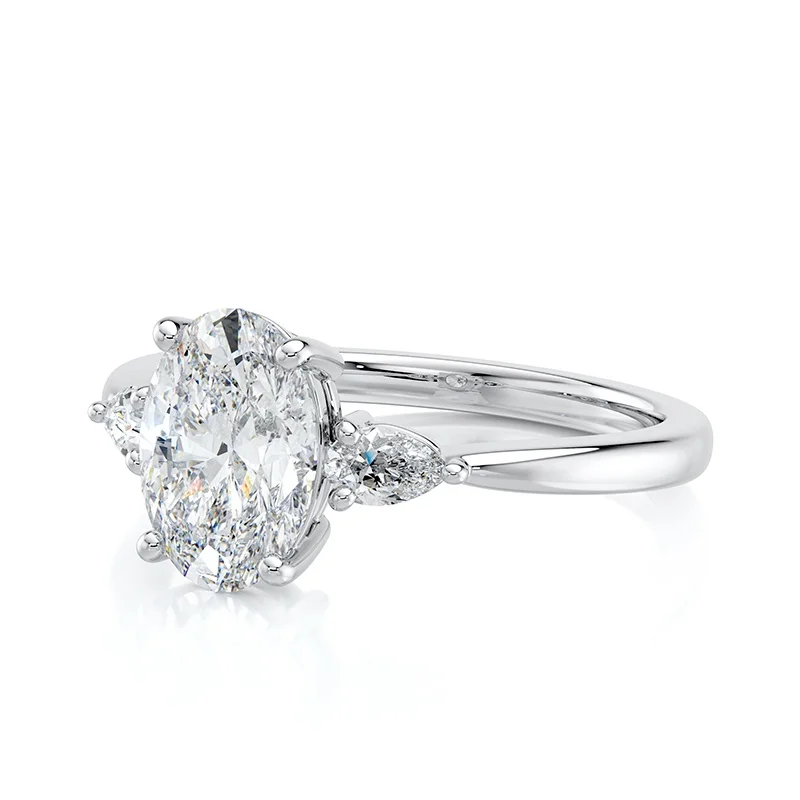 Evaan Lab Grown Diamond Three Stone Ring – Oval — Thumbnail 4