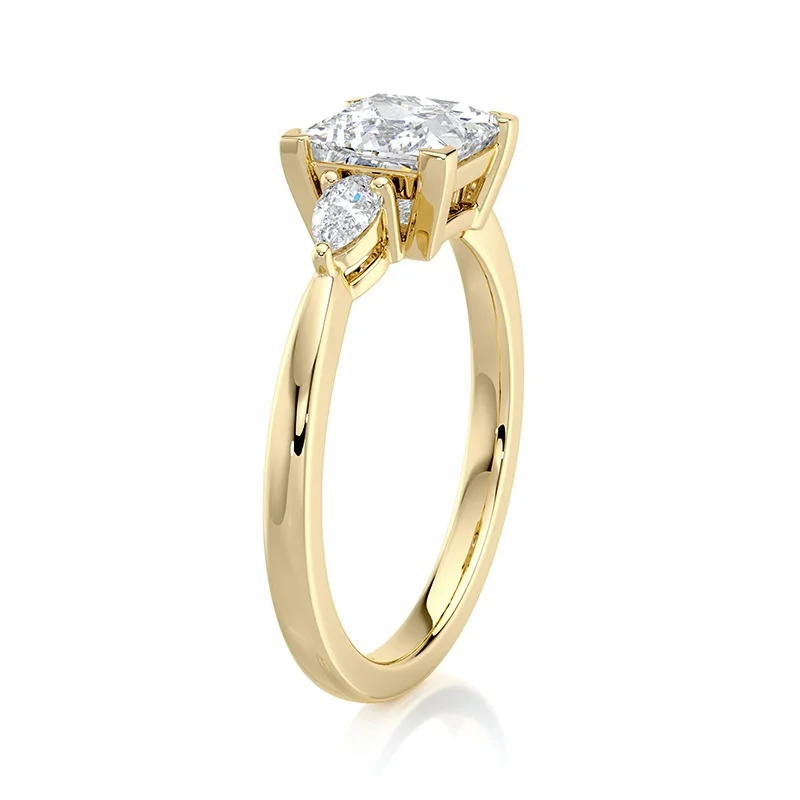 Evaan Lab Grown Diamond Three Stone Ring –  Princess — Thumbnail 2