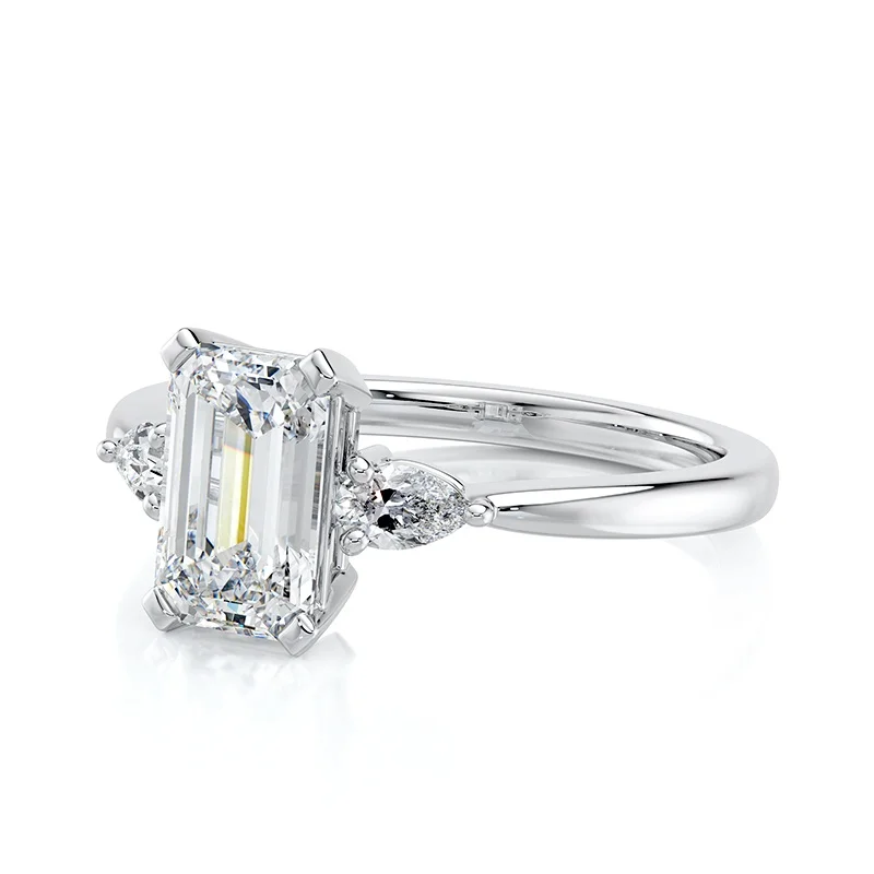 Evaan Lab Grown Diamond Three Stone Ring –Emerald — Thumbnail 4