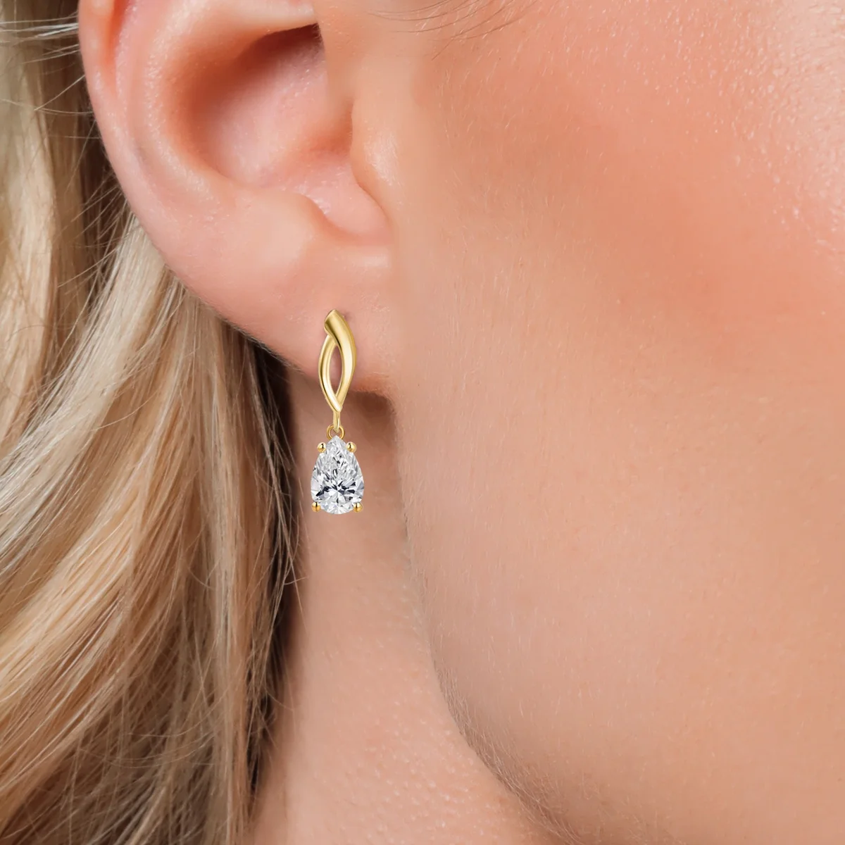 Elegant Pear Cut Lab-Grown Diamond Drop Earrings in Gold — Thumbnail 2